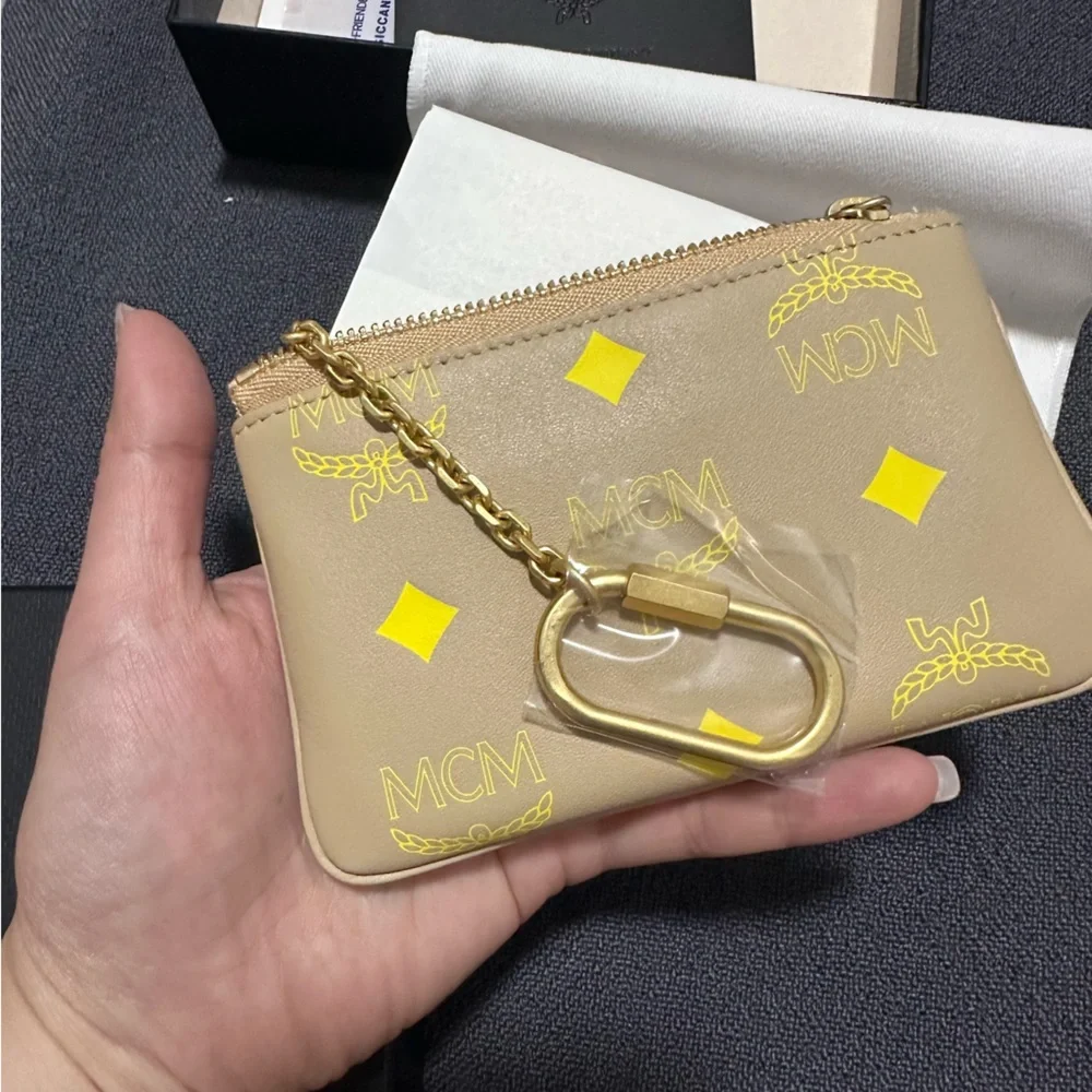 NEW MCM Color Splash Small Croissant Smooth Visetos Leather Key Ring Zip Wallet - Picture 2 of 3